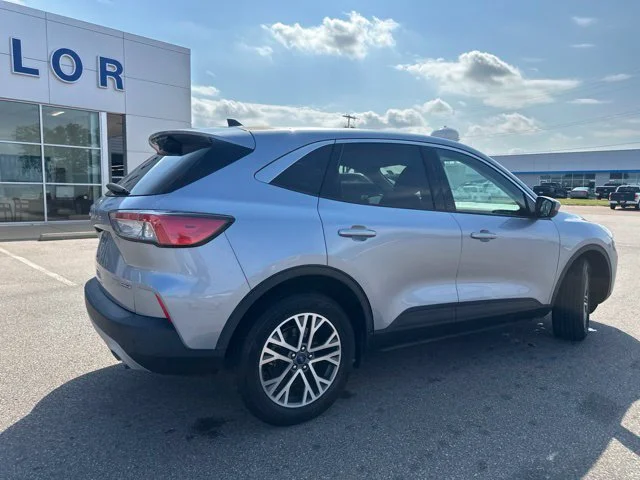 Used 2022 Blue Silver Metallic Ford SEL image 18