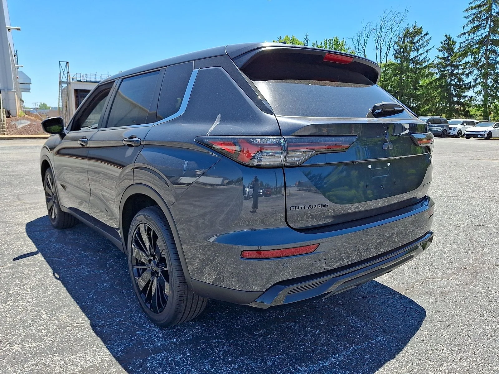 New 2026 Gray Mitsubishi LE image 6