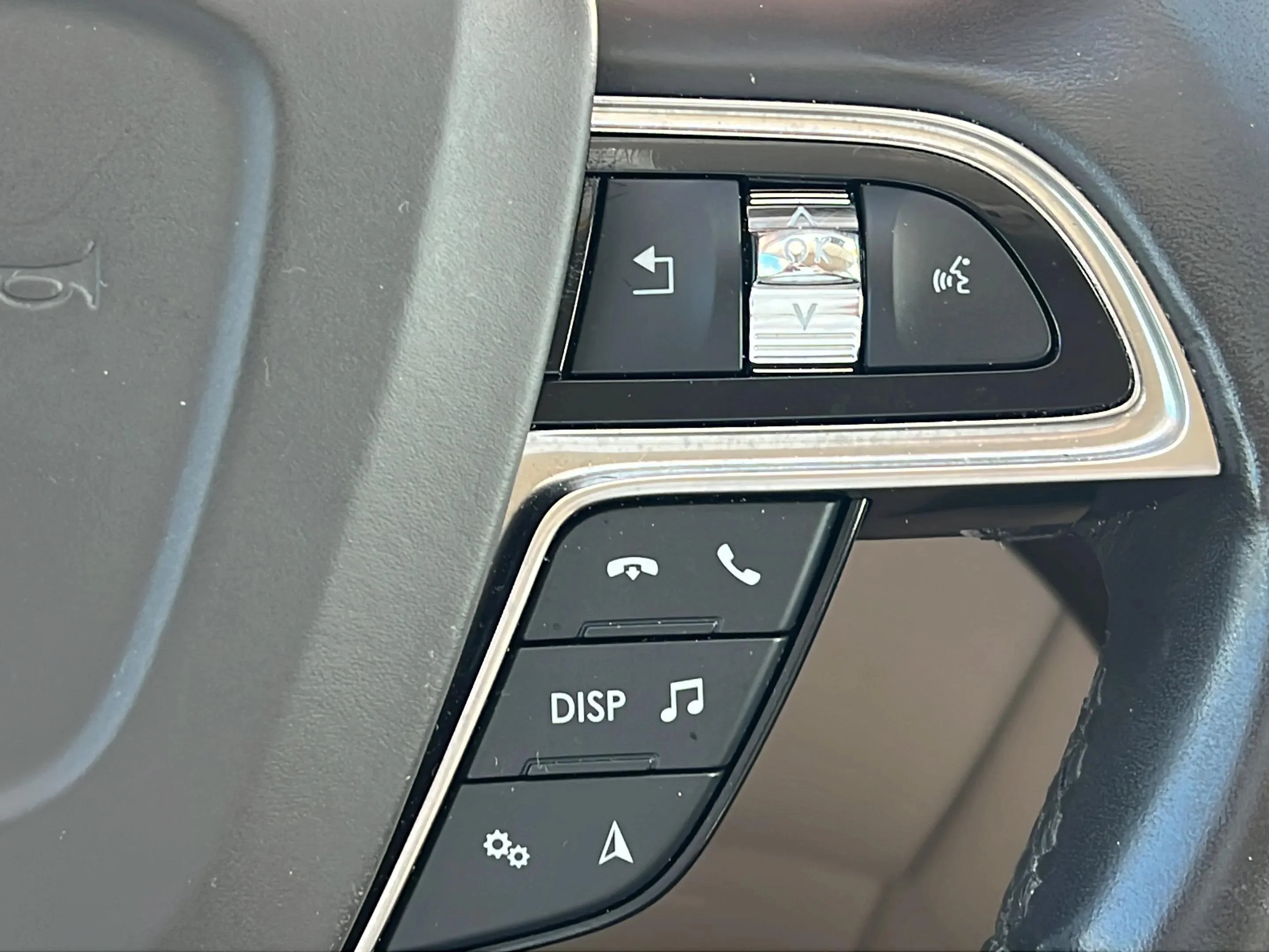 Used 2020 Red Lincoln Standard image 9