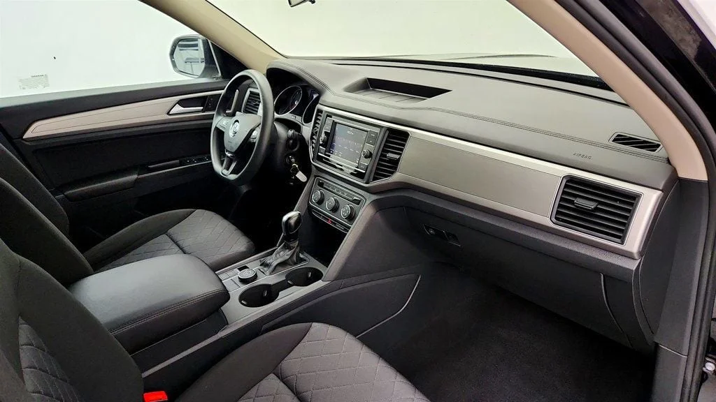 Used 2019 Deep Black Pearl Volkswagen 3.6L V6 S 4MOTION image 25