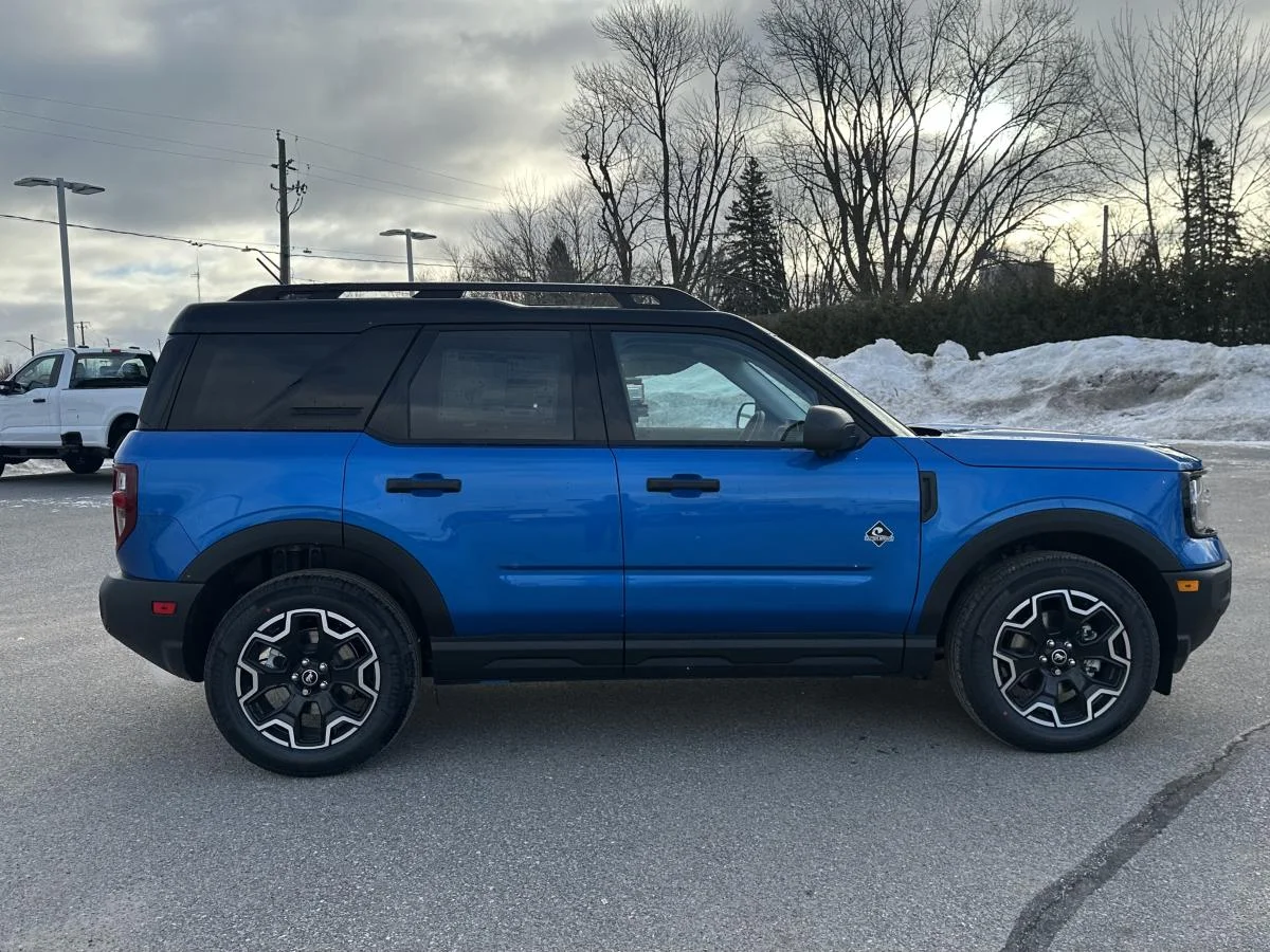 New 2026 Blue Ford Outer Banks image 4