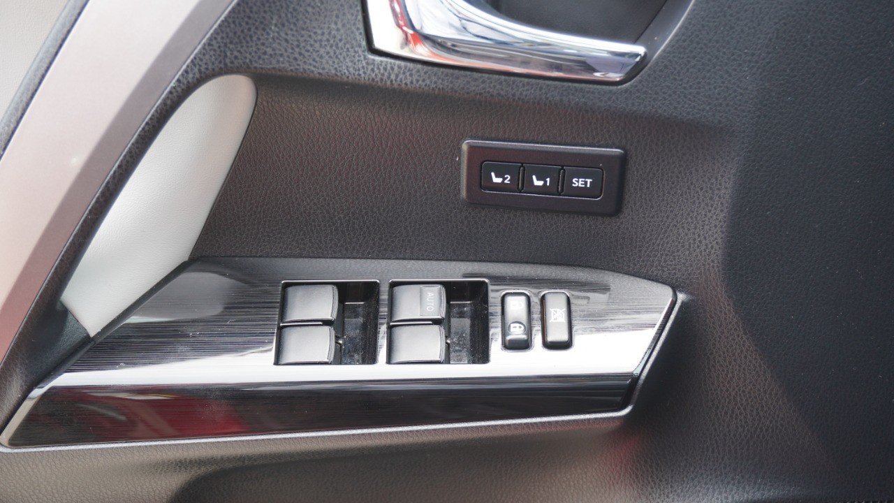 Used 2017 Red Toyota Limited image 25