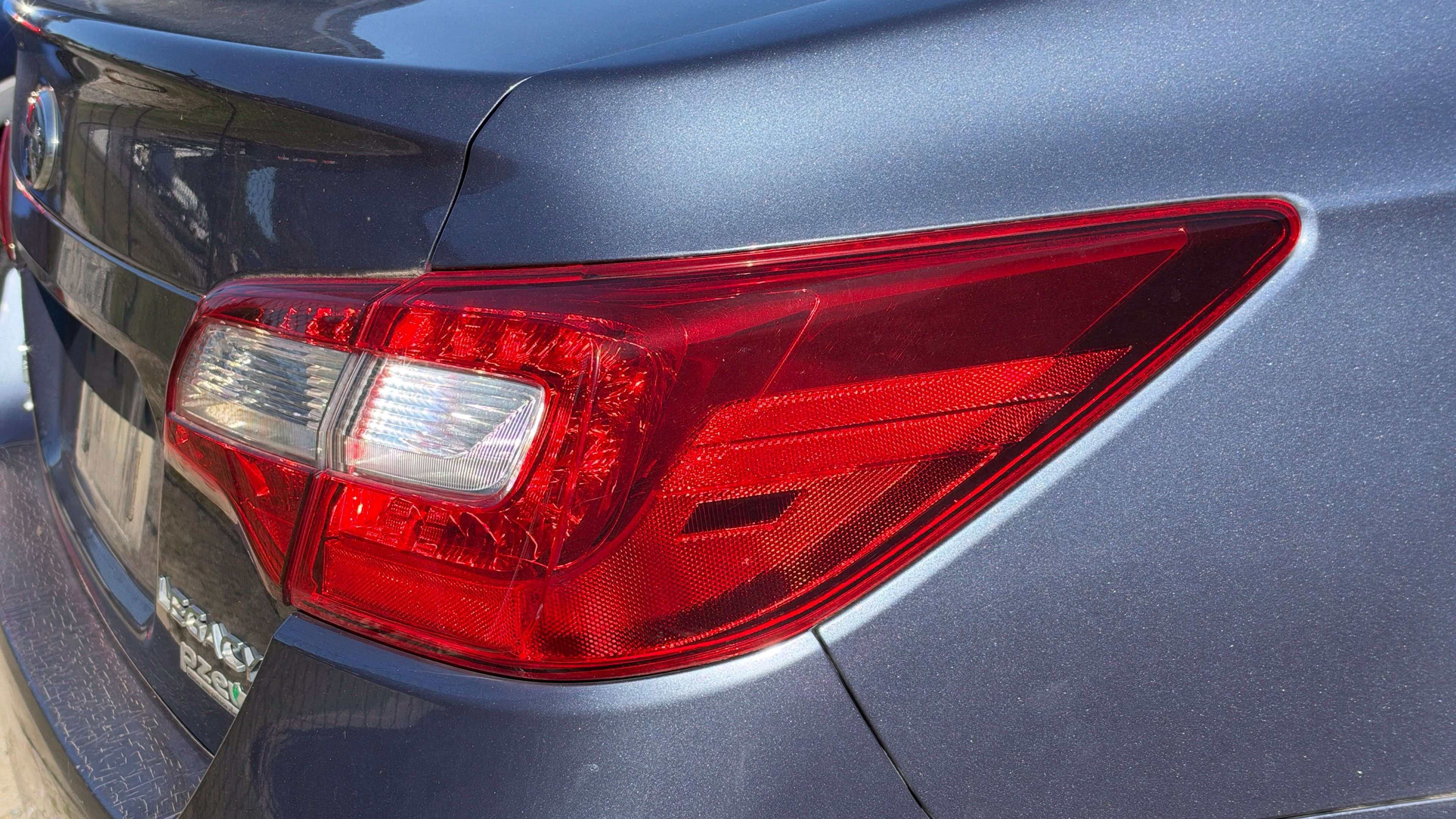 Used 2015 Twilight Blue Metallic Subaru 2.5i image 8