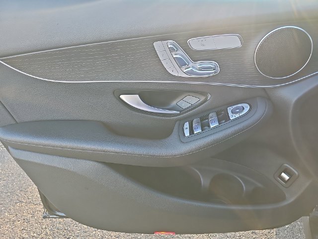 Used 2022 Gray Mercedes-Benz GLC 300 image 22