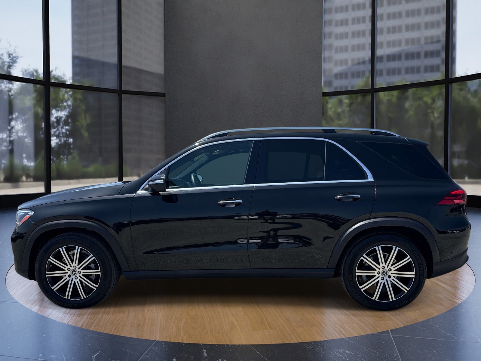 Used 2025  Mercedes-Benz GLE 350 image 5