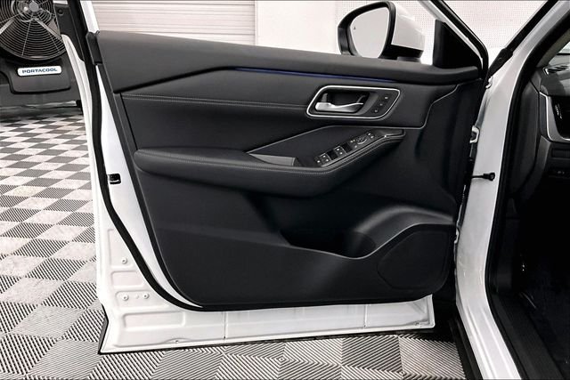 2025 Nissan Rogue Platinum - Photo 31
