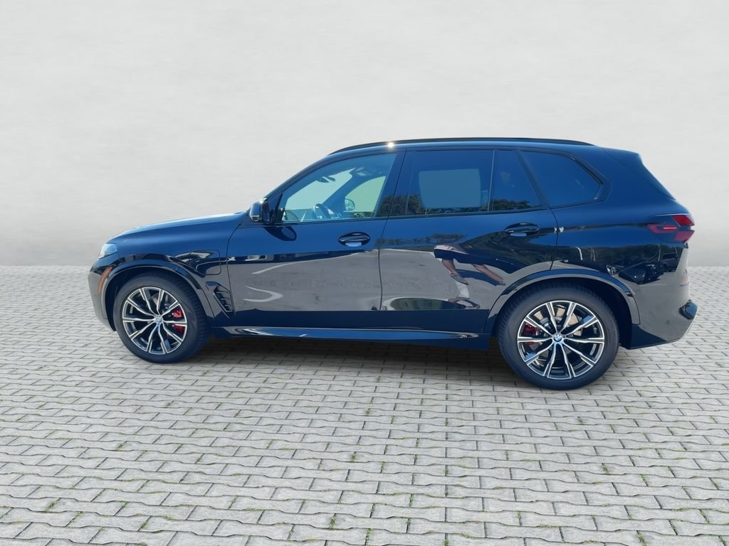New 2026 Carbon Black Metallic BMW xDrive50e image 5