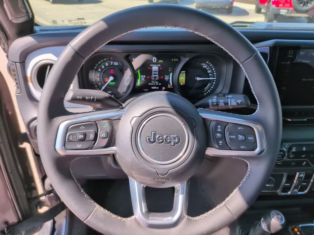 Used 2025 Gray Jeep Sahara 4xe image 23