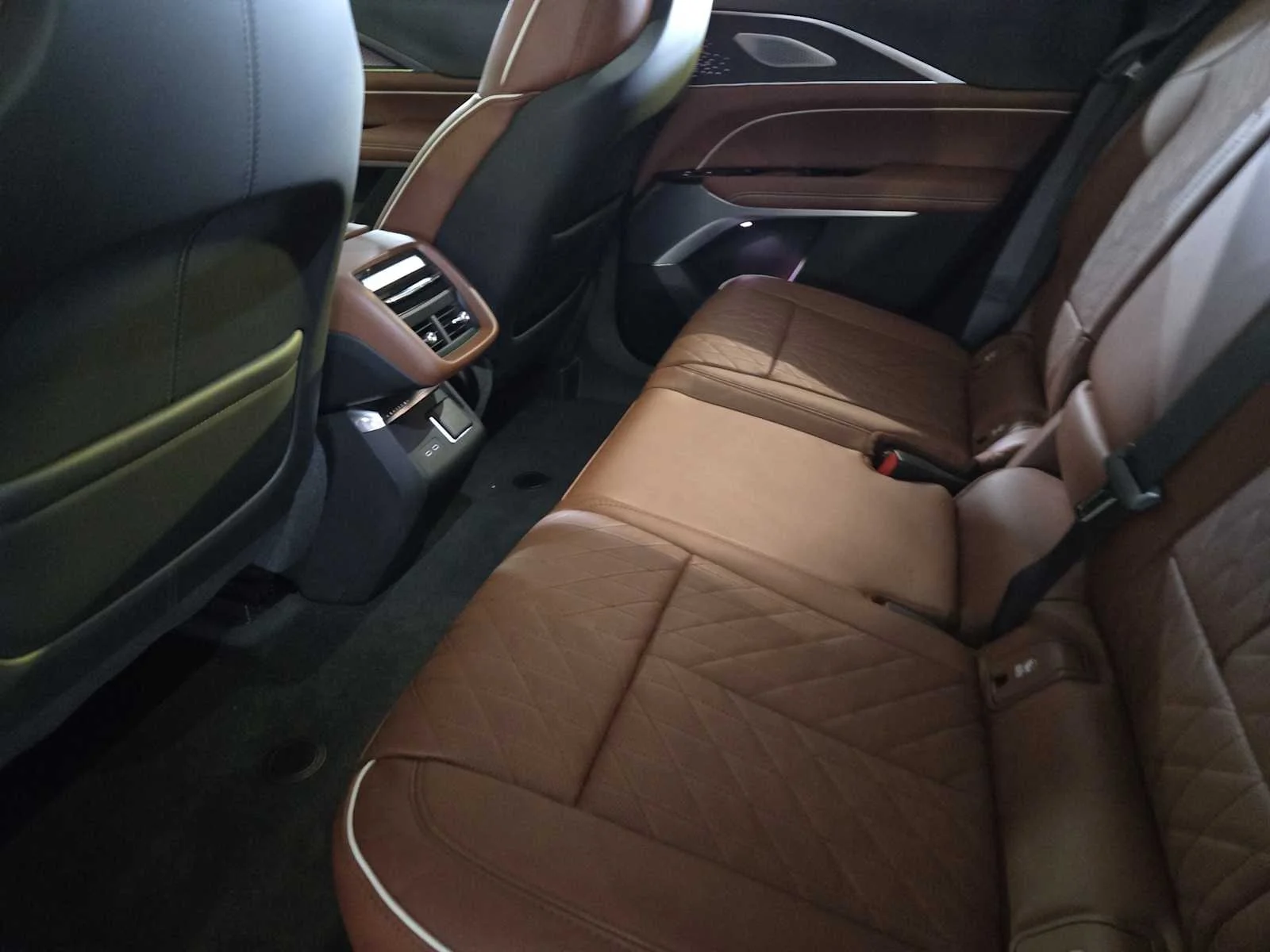 2027 Cadillac LYRIQ Signature Sport - Photo 20