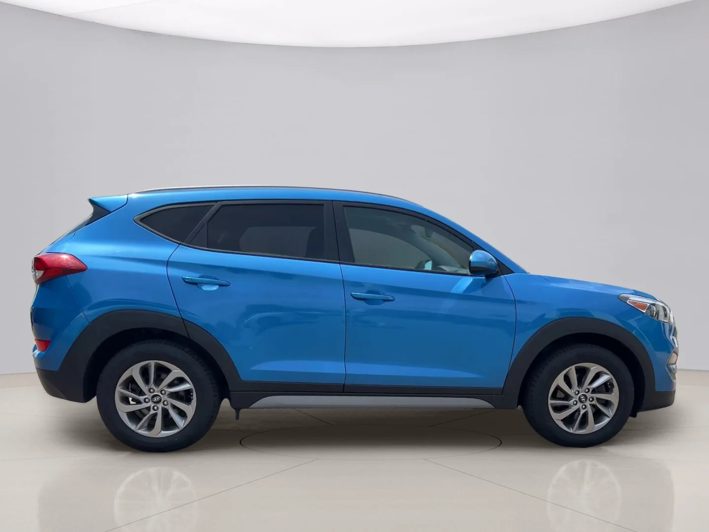 Used 2018 Blue Hyundai SEL image 6