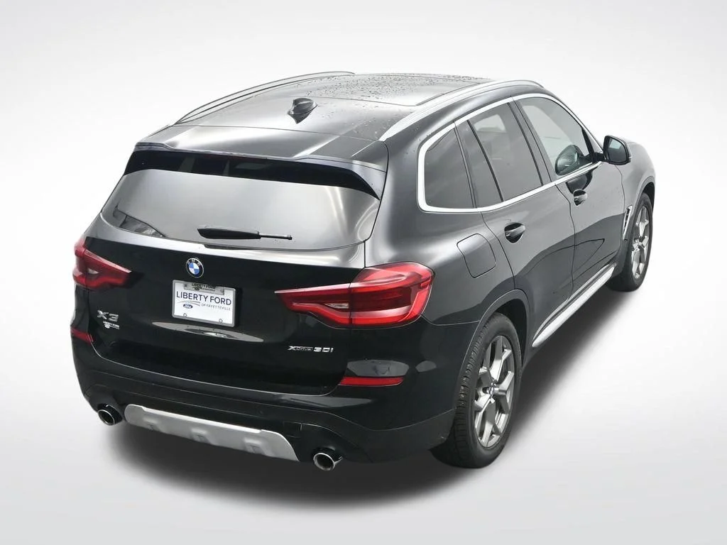 Used 2021 Black BMW xDrive30i image 28