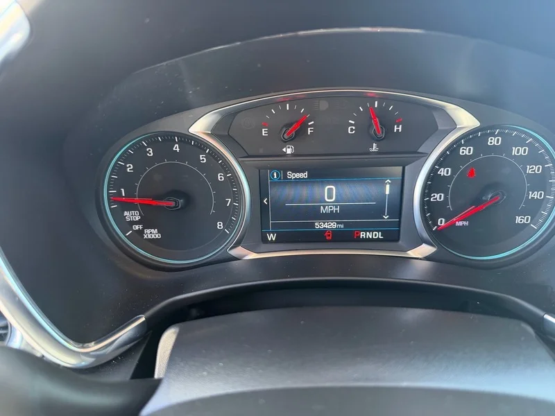 Used 2024 Lakeshore Blue Metallic Chevrolet LT image 9