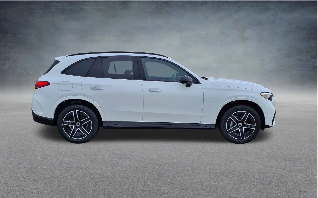 Used 2025 White Mercedes-Benz GLC 300 image 8