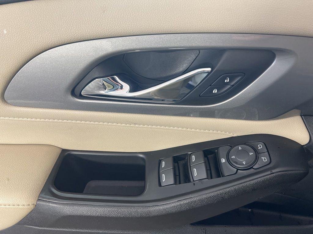 Used 2023 Summit White Chevrolet LS image 7