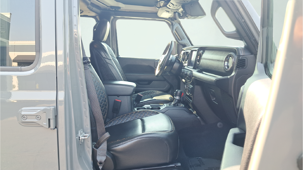 Used 2022 Gray Jeep High Altitude image 16