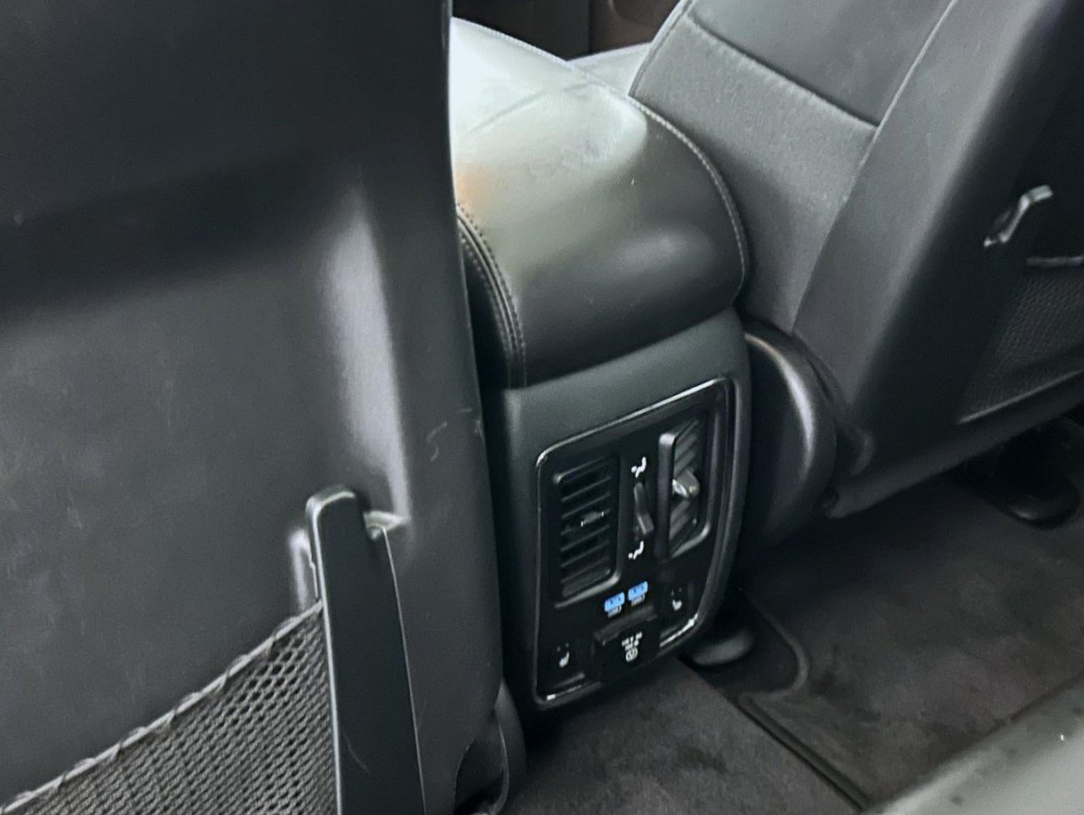 Used 2018 White Jeep Limited image 21