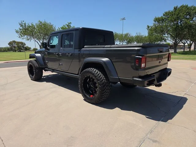 Used 2022 Gray Jeep Sport image 5