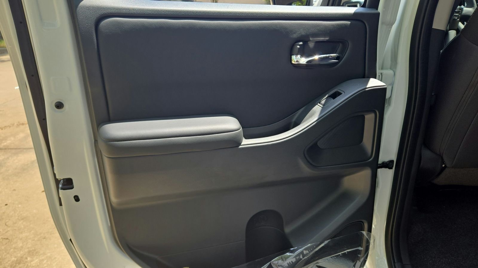 New 2026 Glacier White Nissan Crew Cab SV Long Bed image 18