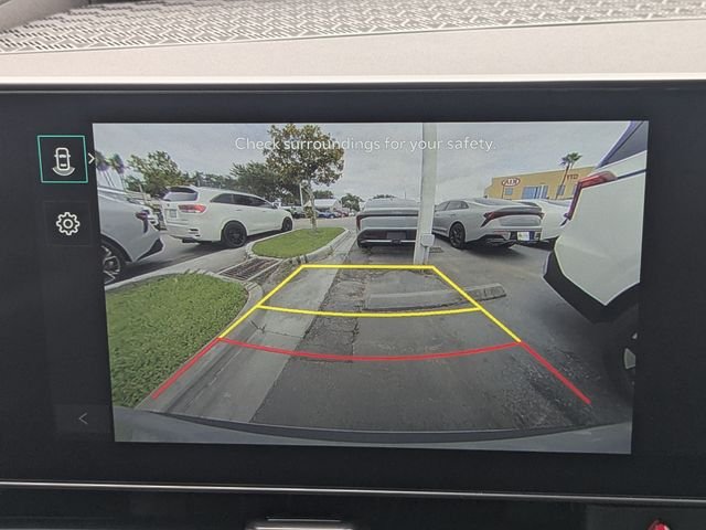 New 2027 Ceramic Silver Kia EX image 22