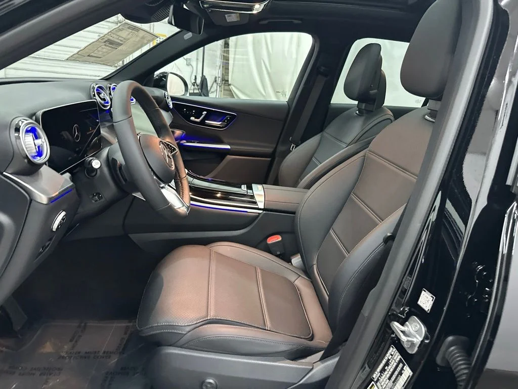 New 2026 Black Mercedes-Benz GLC 300 image 20