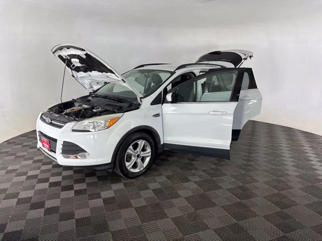 Used 2015 White Ford SE image 10