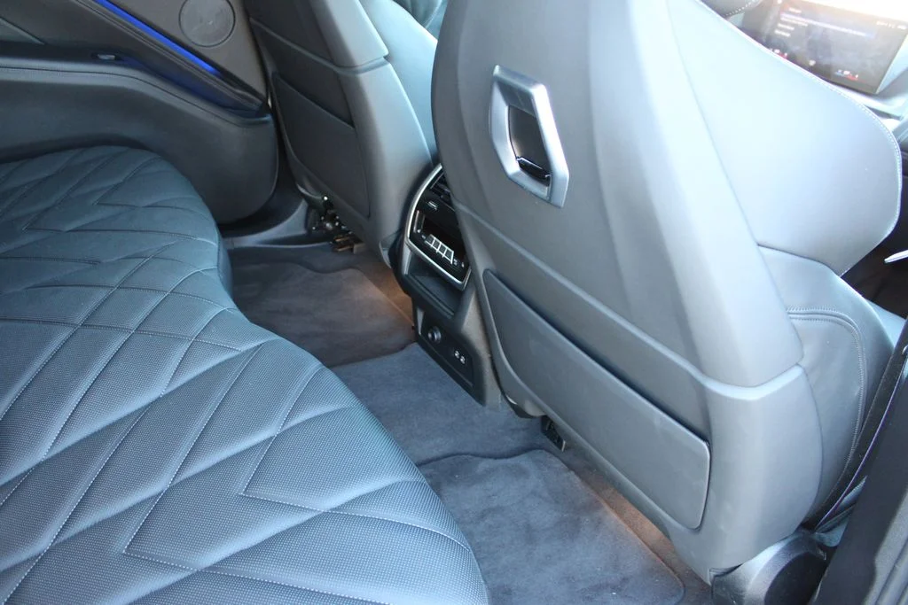 Used 2023 White BMW Base image 49