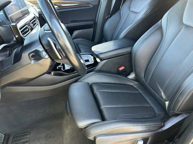 Used 2022 Jet Black BMW sDrive30i image 22
