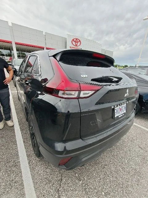 Used 2023 Black Mitsubishi  image 7