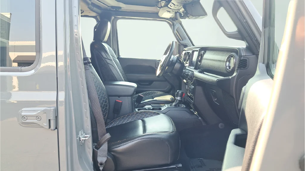 Used 2022 Gray Jeep Overland image 16