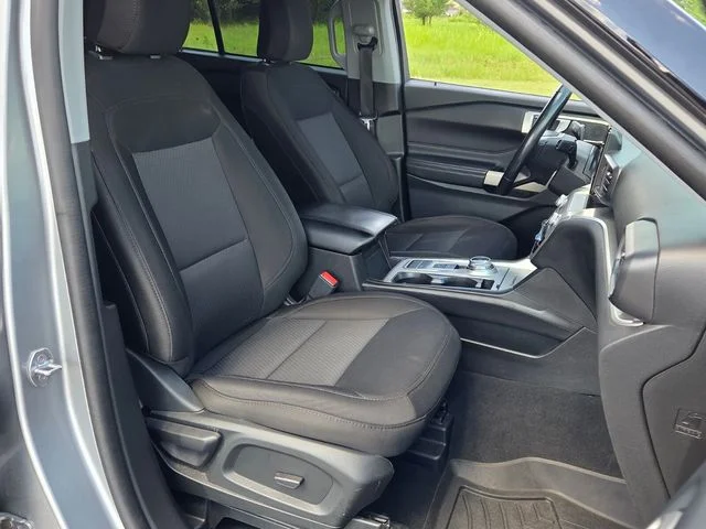 Used 2022 Silver Ford XLT image 17