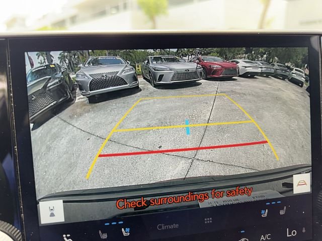 2024 Lexus NX 250 - Photo 17