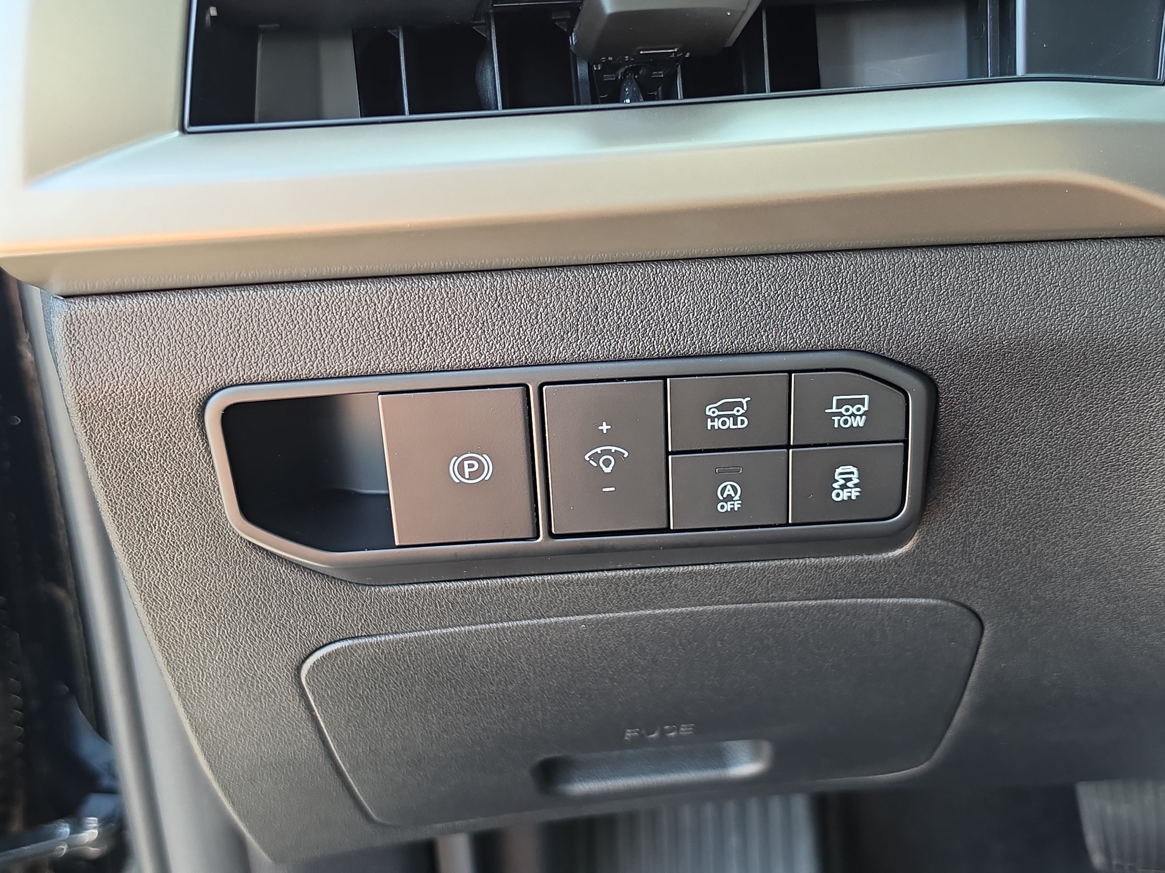 New 2027 Ebony Black Kia S image 28