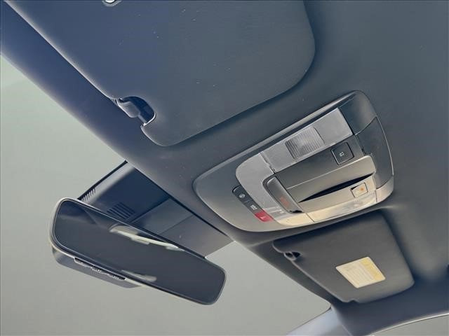 Used 2023 Wolf Gray Kia GT-Line image 27