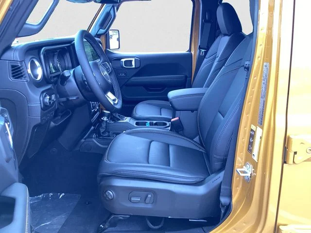 New 2026 Goldilocks Jeep 4-DOOR SAHARA image 10
