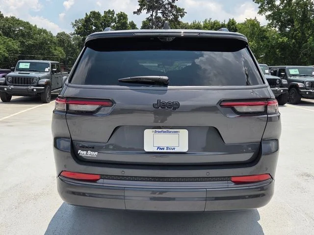 New 2026 Baltic Gray Metallic Clear-Coat Exterior Paint Jeep Limited Reserve image 7