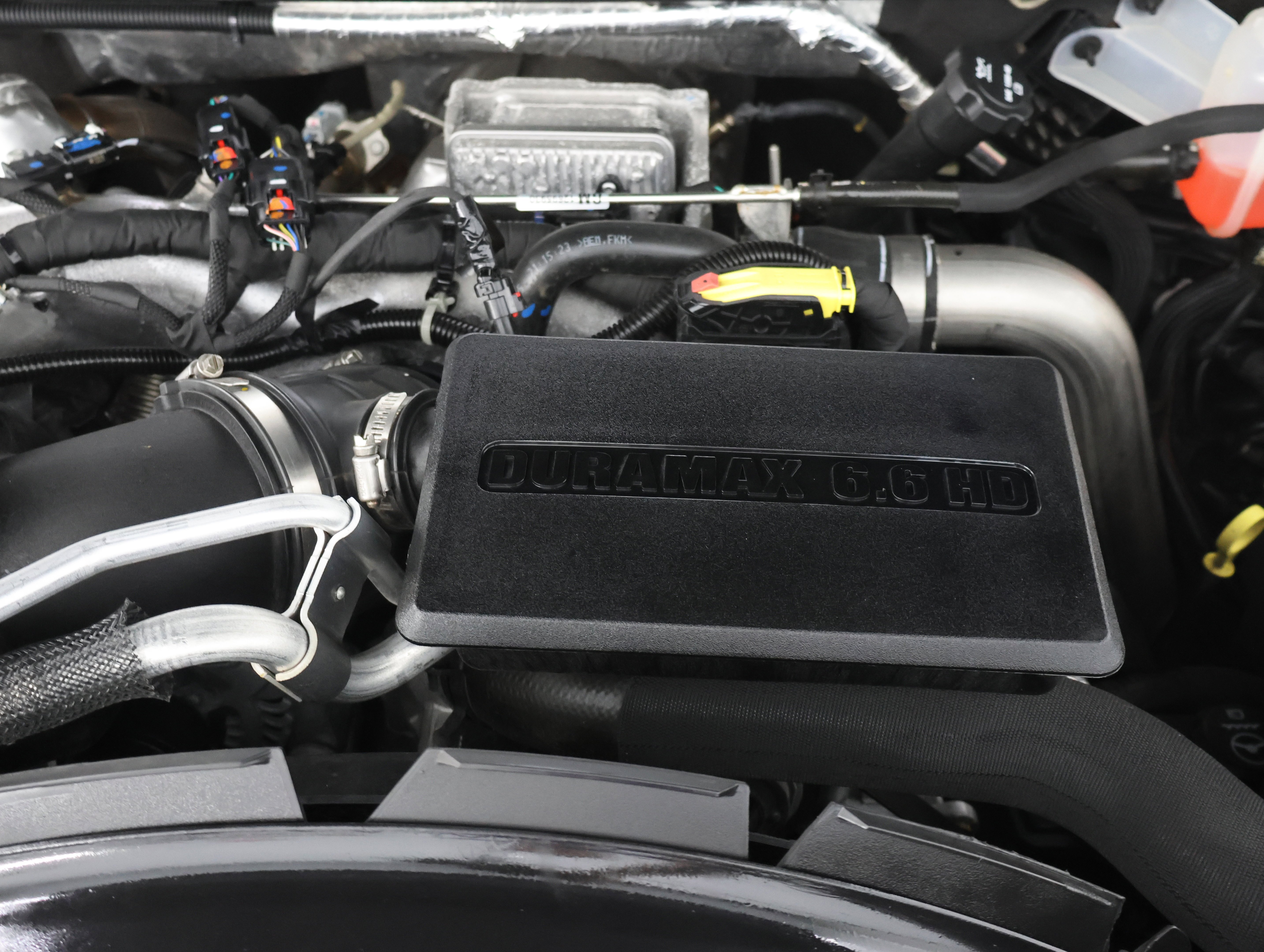 Used 2023 Pacific Blue Metallic GMC 4x4 Crew Cab SLE: CREW-SHORT-SLE-6.6L DIESEL-4WD-BACKUP CAM image 19