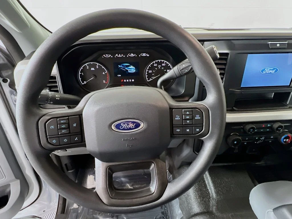 New 2026 Oxford White Ford XL image 7