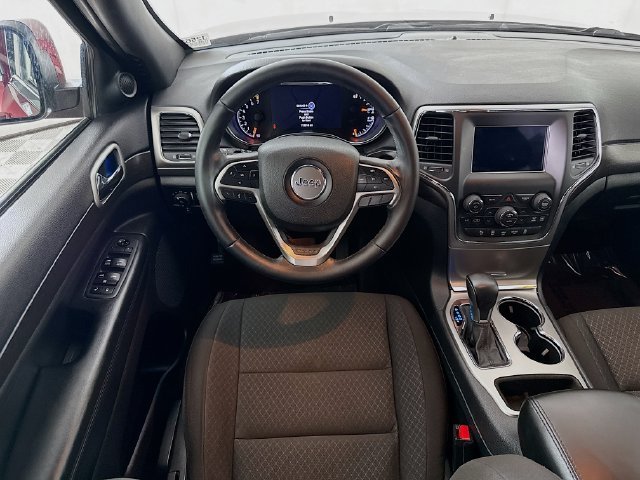 Used 2018 Red Jeep Laredo image 20