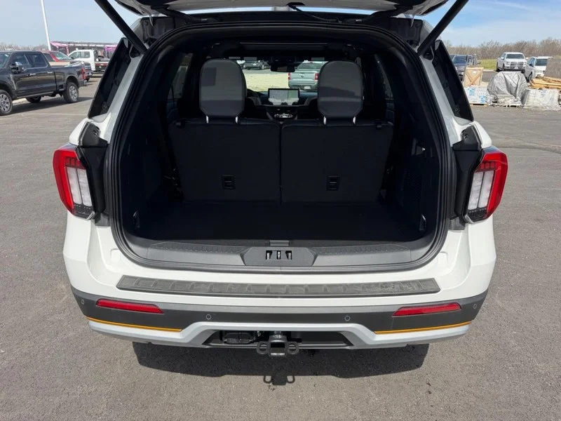 New 2026 Star White Metallic Tri-Coat Ford Tremor® image 7