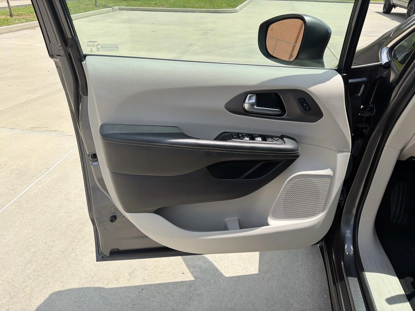 Used 2023 Gray Chrysler Touring L FWD image 18