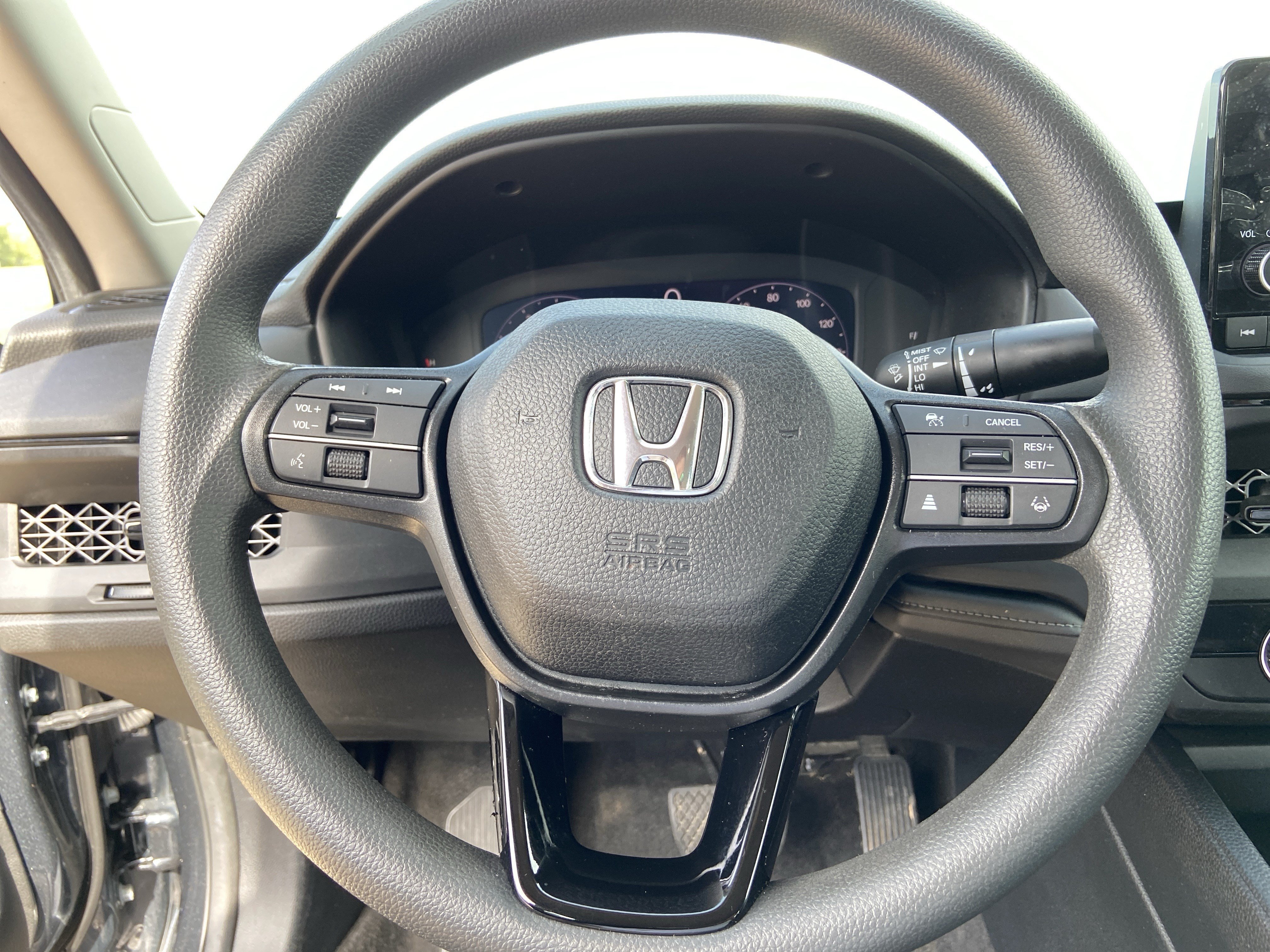Used 2024 Meteorite Gray Metallic Honda LX image 35