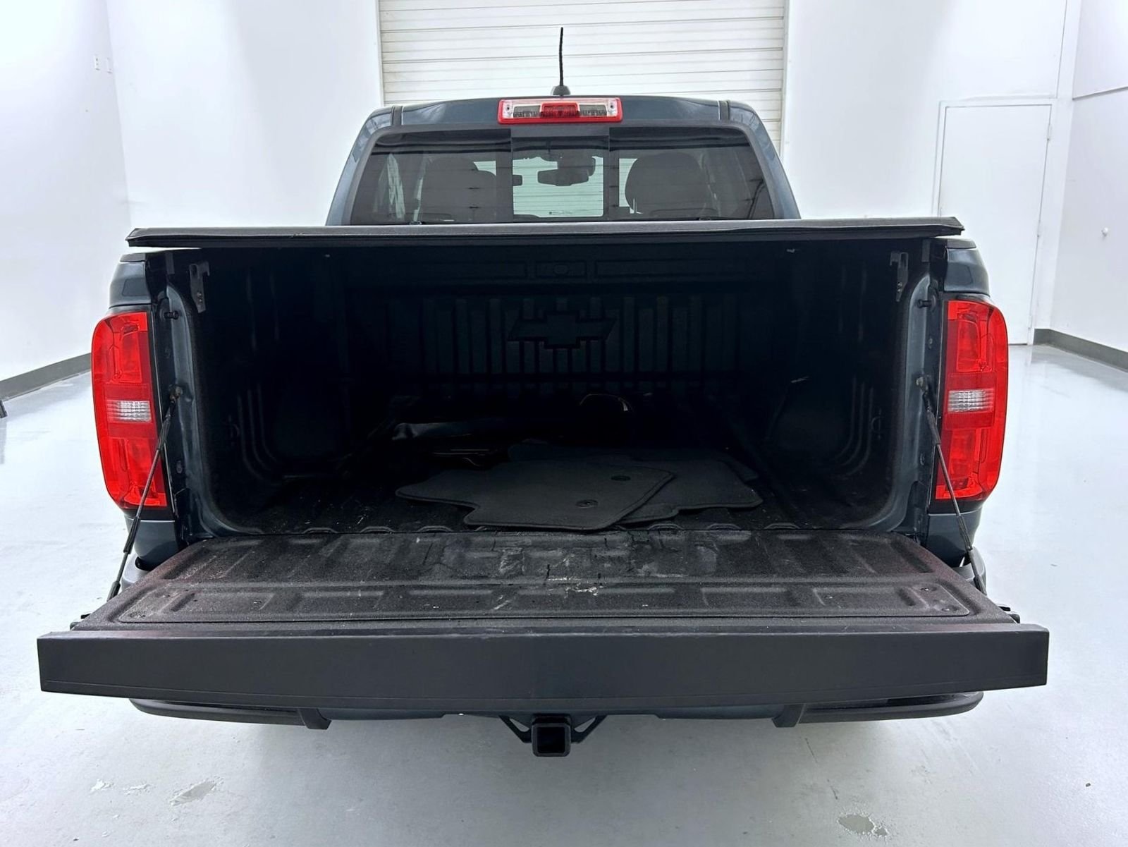 Used 2019 Gray Chevrolet LT image 22