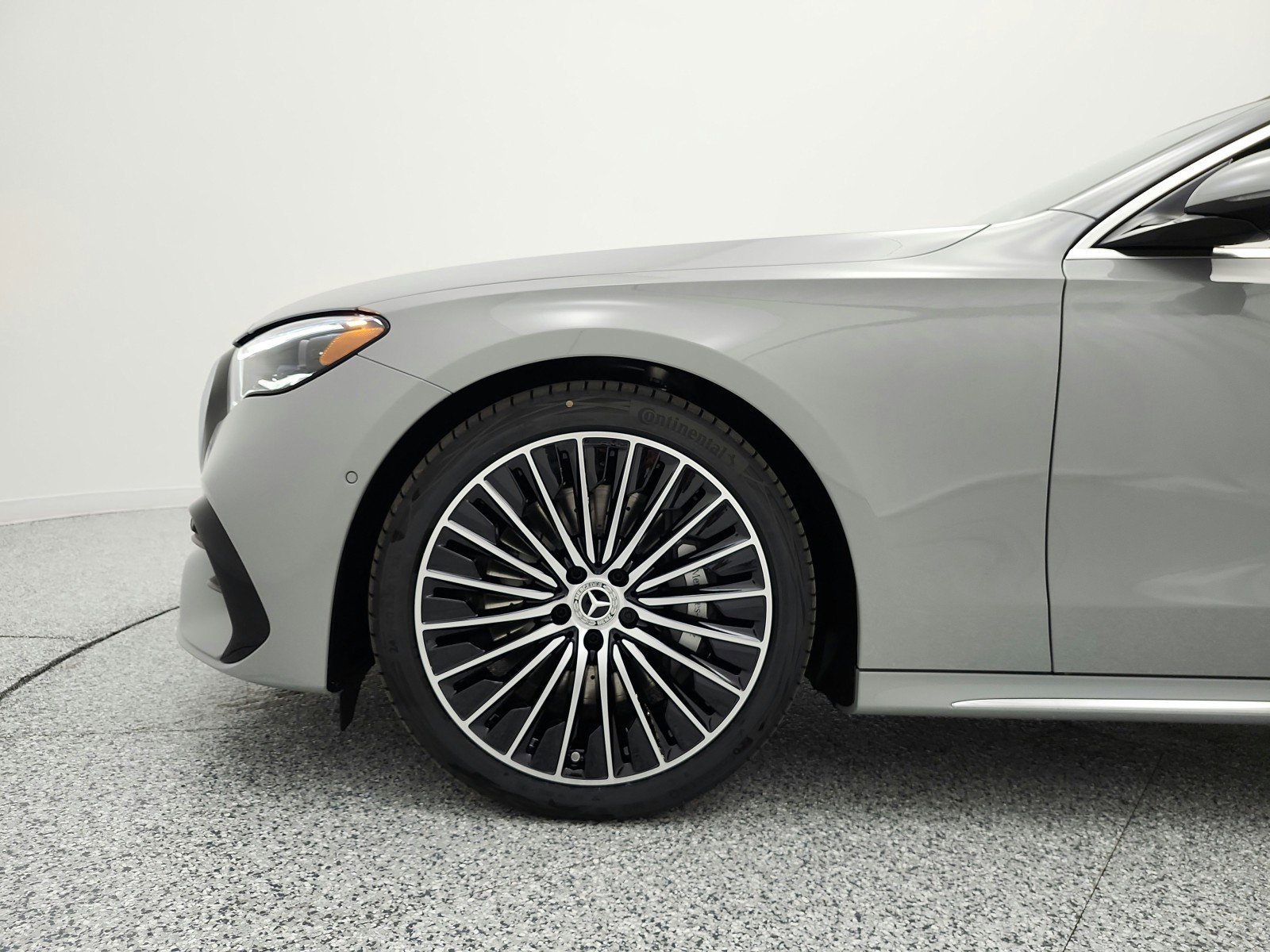 New 2026 MANUFAKTUR Alpine Grey Mercedes-Benz E 450 4MATIC® Sedan image 42