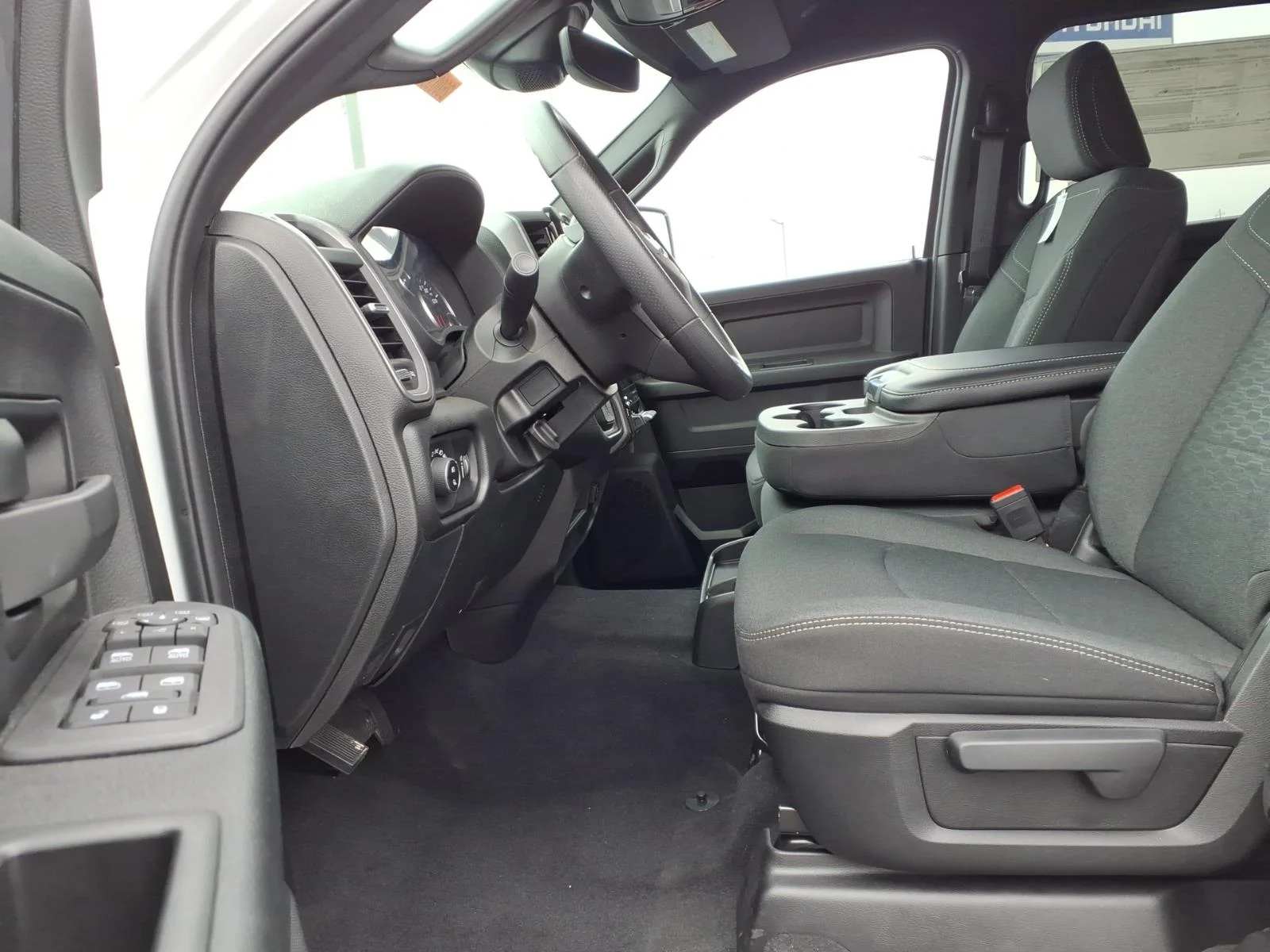 2026 RAM 2500 Tradesman/Black Express - Photo 16