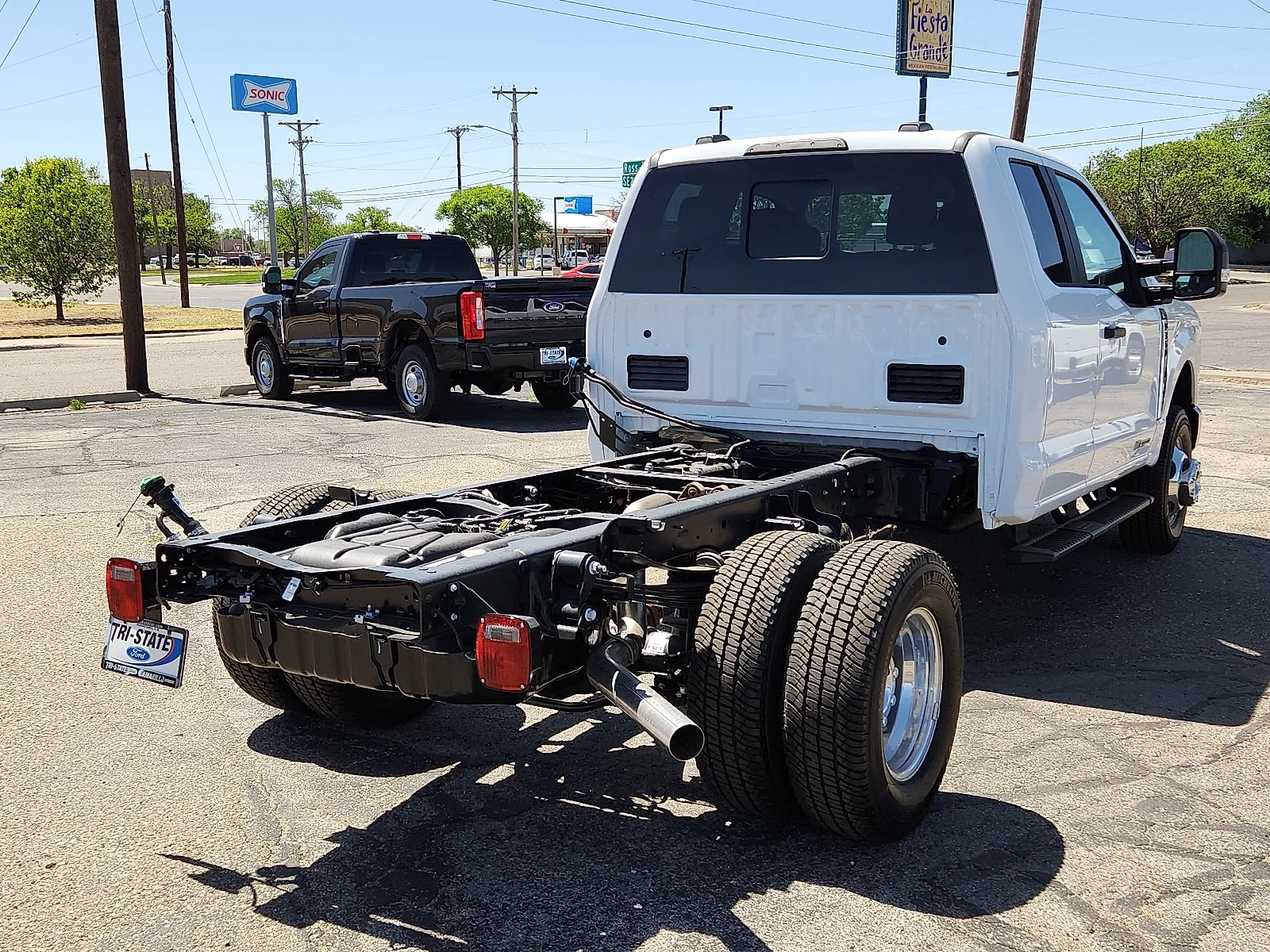 New 2026 Oxford White Ford F-350&reg; XL image 4
