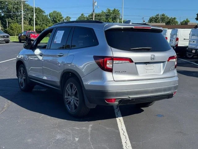 Used 2022 Lunar Silver Metallic Honda  image 7