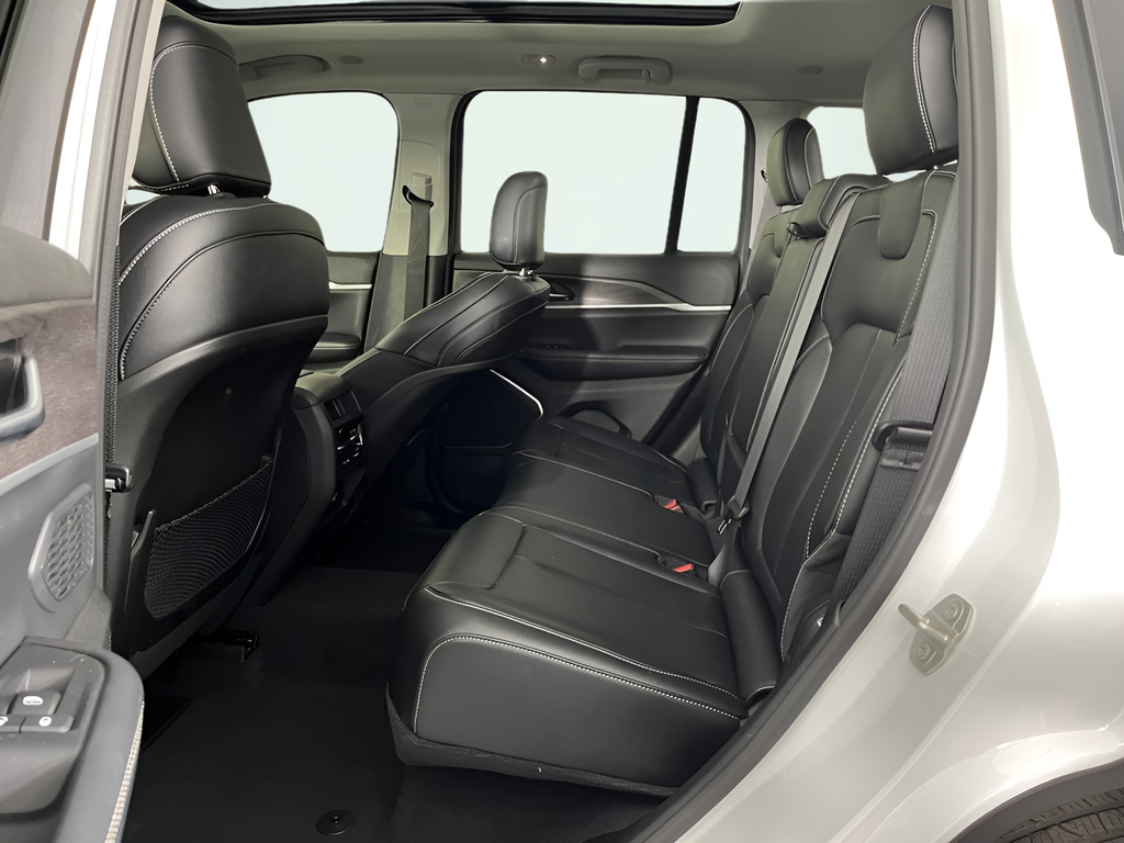 Used 2024 White Jeep Limited image 12