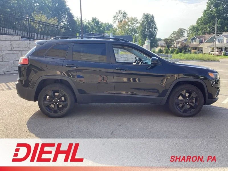 Used 2020 Black Jeep Latitude Plus image 8