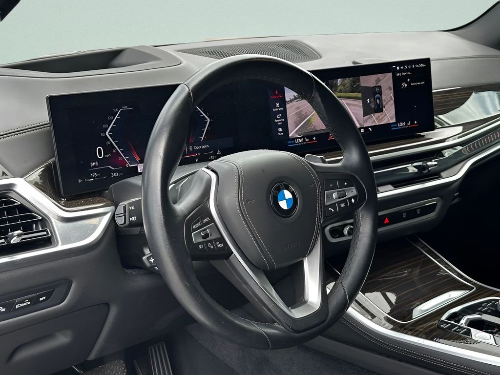 Used 2026 Black BMW xDrive40i image 13
