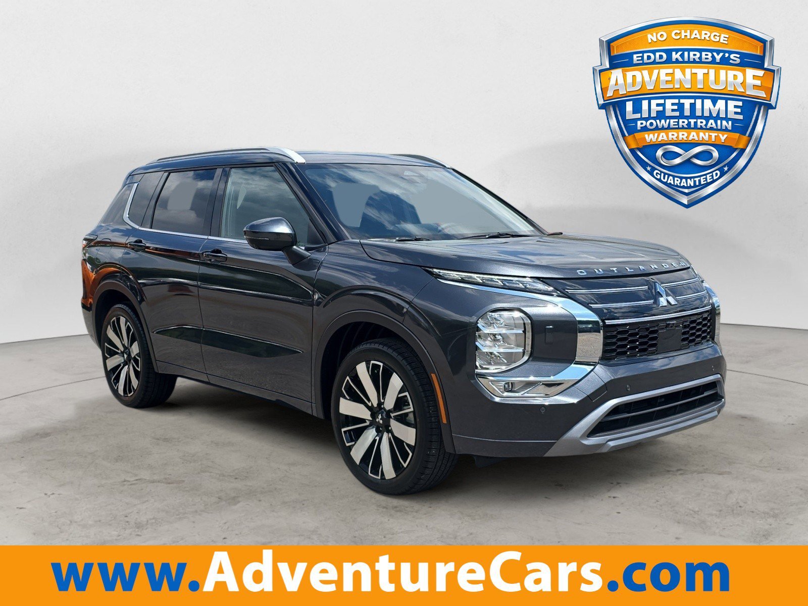New 2025 Graphite Gray Mitsubishi SEL image 1